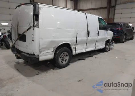 2016 Chevrolet Express 2500 Work Van z USA, uszkodzony, nr VIN 1GCWGAFF1G1174364